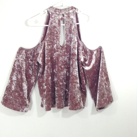America Eagles Outfitter Velvet Cold Shoulder Top Size Medium - Picture 3 of 7